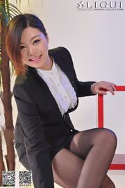 [丽 柜 贵 足] Hình ảnh chân đẹp và bàn chân ngọc bích của Model Xiner "Workplace Black Silk OL"