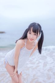 [Beauty Coser] Mu Mianmian OwO "Bikini trắng bên bờ biển"