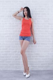 [Belleza de celebridades netas de Taiwán] Joan Xiaokui, estilo de modelo de piernas frescas + tiroteo en la calle Xinyi